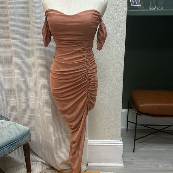 Mesh Ruched Dress - Picture 2 of 8